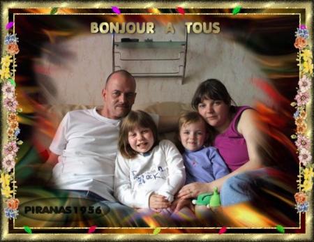 voila mon petit  papiet sa famille
